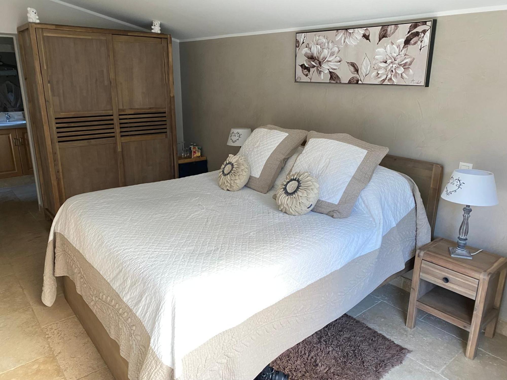 Le Refuge Bed & Breakfast Mornas Luaran gambar